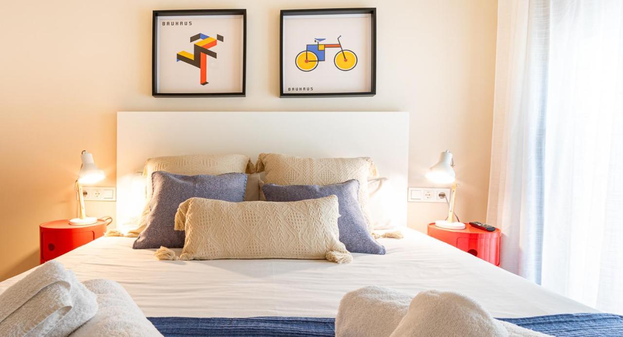 Barcelona Touch Apartments โอสปิตาเล็ต เดอ โยเบรกัต ภายนอก รูปภาพ