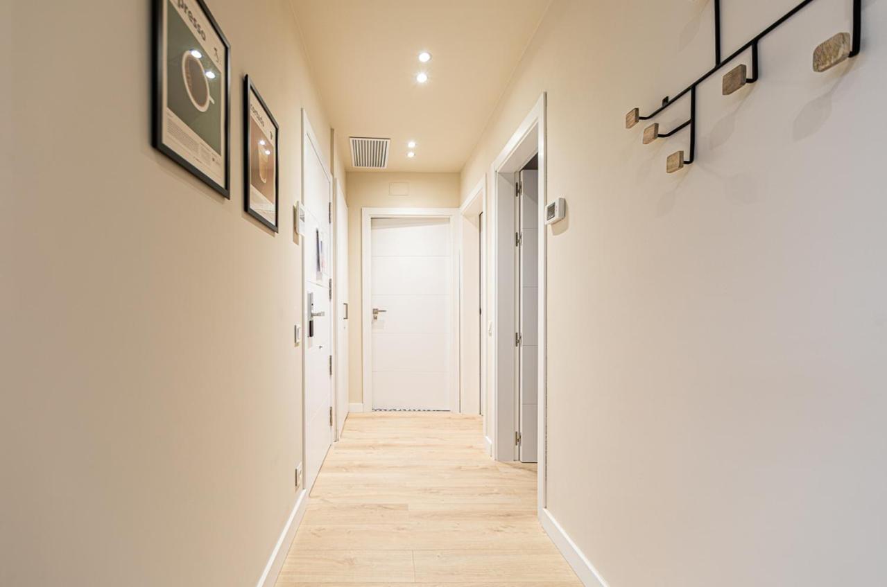Barcelona Touch Apartments โอสปิตาเล็ต เดอ โยเบรกัต ภายนอก รูปภาพ