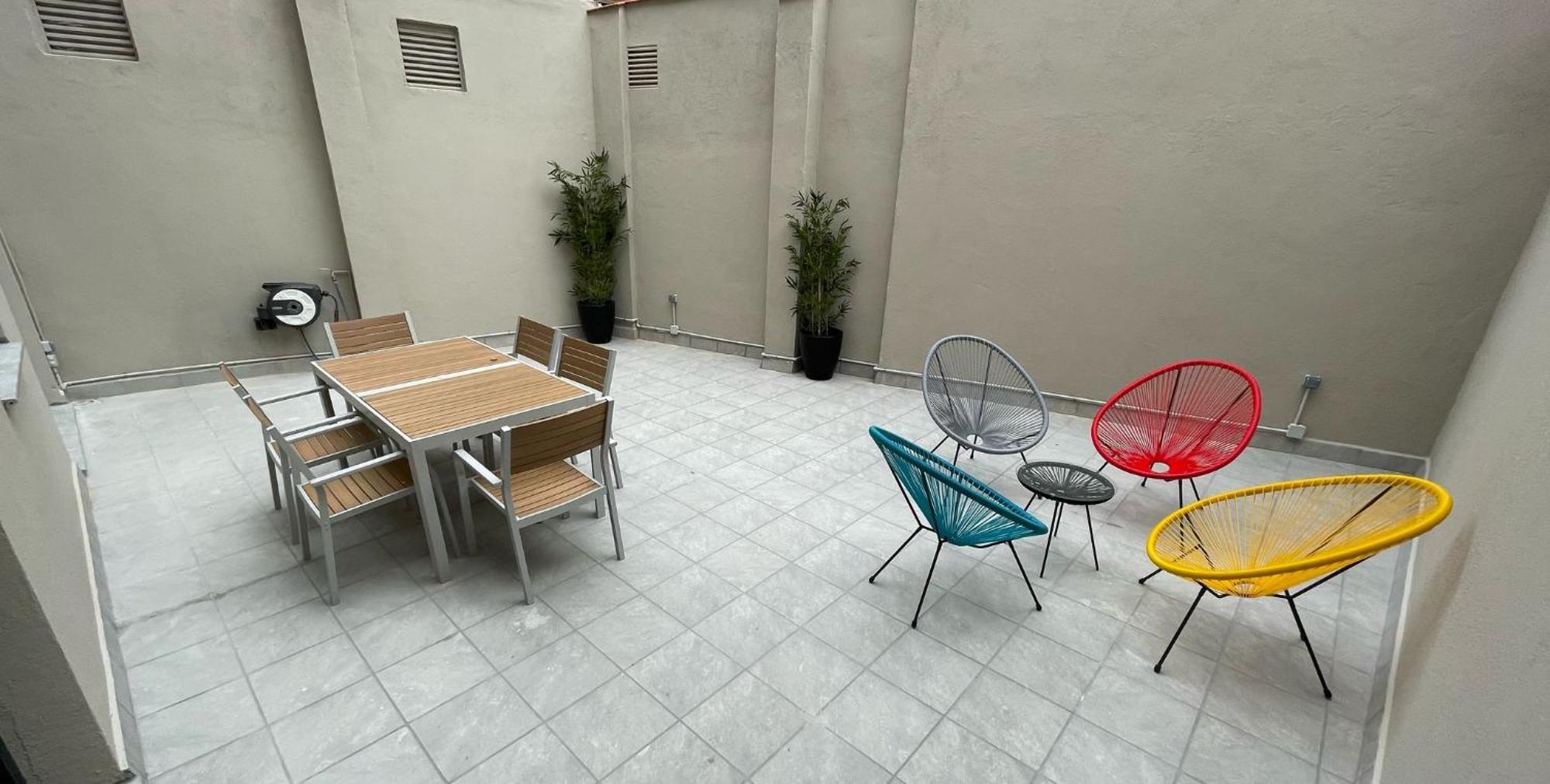 Barcelona Touch Apartments โอสปิตาเล็ต เดอ โยเบรกัต ภายนอก รูปภาพ